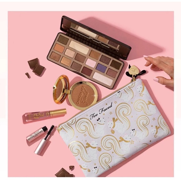 Too Faced Squirrels Makeup Set - Picture 2 of 5
